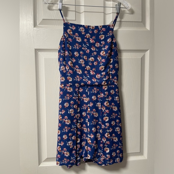 XHILARATION Blue Floral Romper Spaghetti Straps Size Small - Picture 3 of 9